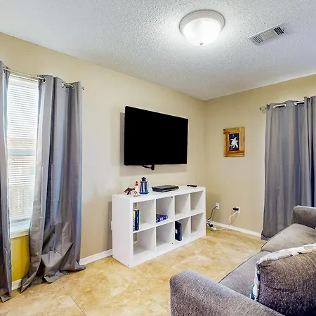 Sunset Harbour Villas 1-111 Navarre Room photo