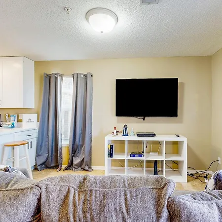 Sunset Harbour Villas 1-111 Navarre Room photo